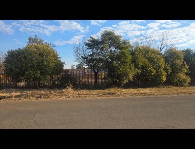 LAND FOR SALE IN MELODIE